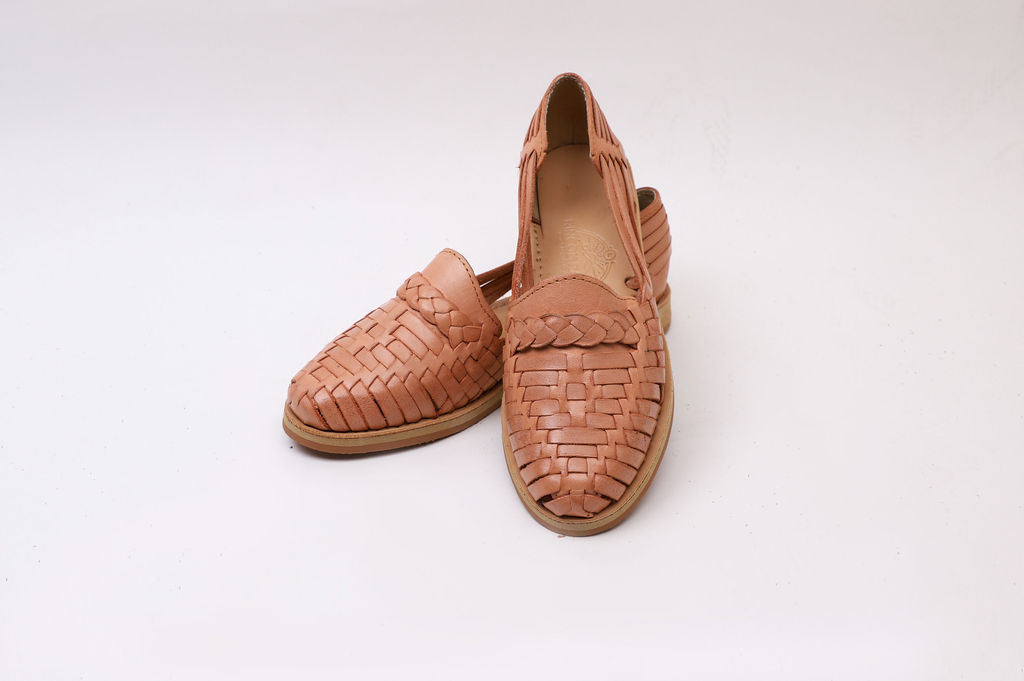 Huarache Maria, para dama, tejido a mano, piel color natural.